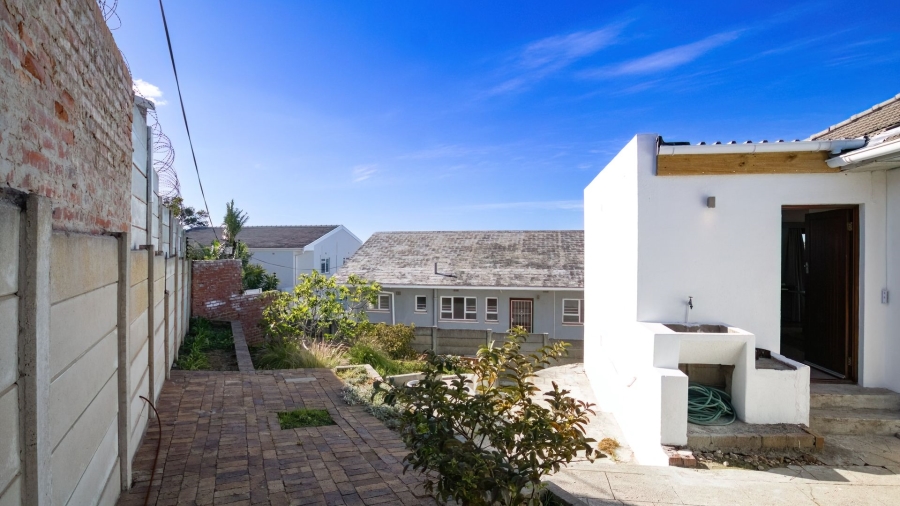 To Let 3 Bedroom Property for Rent in Walmer Estate Western Cape